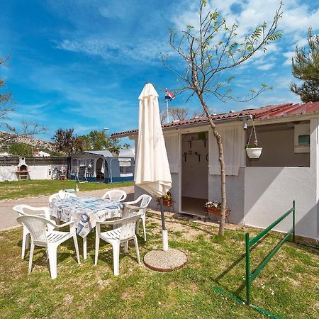 Camp Mali Bungalow Baska  Ngoại thất bức ảnh