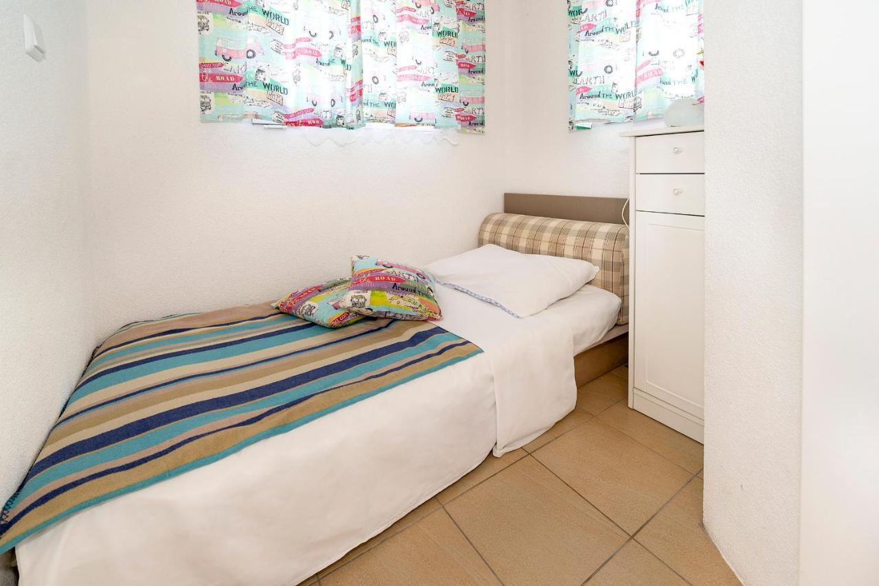 Camp Mali Bungalow Baska  Ngoại thất bức ảnh