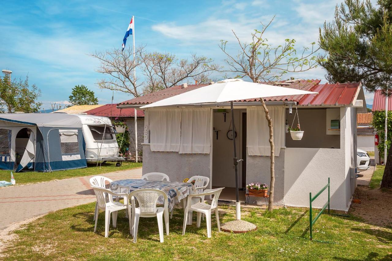 Camp Mali Bungalow Baska  Ngoại thất bức ảnh